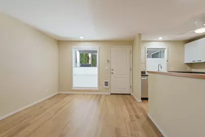 1439 NW Juniper Street #6, Bend, OR 97703 - Photo 8