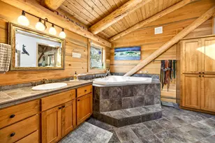 4466 W Griffin Creek Rd, Medford, OR 97501 - Photo 38