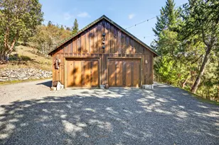 4466 W Griffin Creek Rd, Medford, OR 97501 - Photo 48