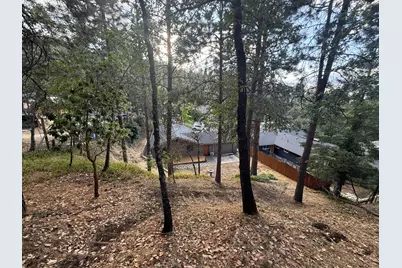 802 Beach Street, Ashland, OR 97520 - Photo 12