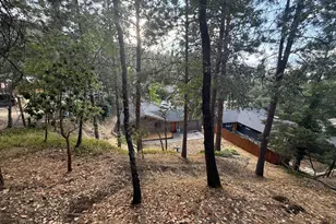 802 Beach St, Ashland, OR 97520 - Photo 12