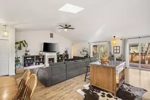 21374 Starling Dr, Bend, OR 97701 - Photo 16