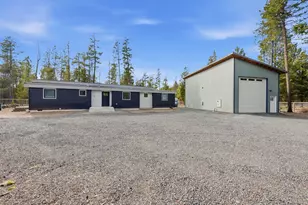 56017 Browning Dr, Bend, OR 97707 - Photo 4