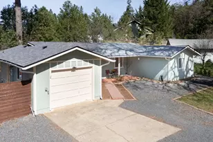 243 Shadowbrook Dr, Cave Junction, OR 97523 - Photo 2