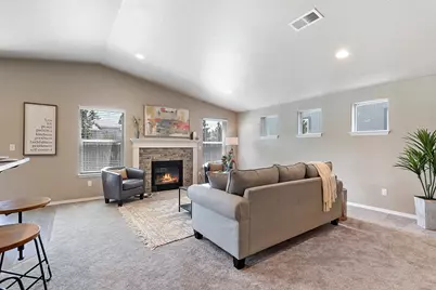 21446 Livingston Drive, Bend, OR 97701 - Photo 2
