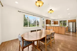 523 Strawberry Ln, Ashland, OR 97520 - Photo 30