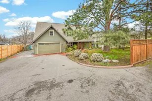 523 Strawberry Ln, Ashland, OR 97520 - Photo 86