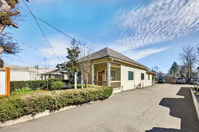 1016 Court Street, Medford, OR 97501 - Photo 22