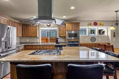 21138 Kayla Court, Bend, OR 97702 - Photo 6