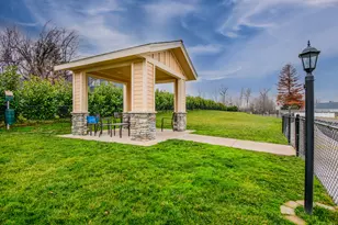 333 Mountain View Dr, Talent, OR 97540 - Photo 24