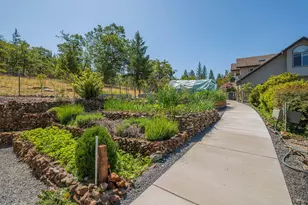 701 Serenity Ln, Grants Pass, OR 97526 - Photo 66