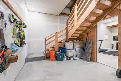 17435 SW Hahlen Avenue, Powell Butte, OR 97753 - Photo 38