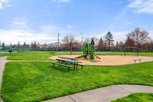 2311 Lara Ln, Central Point, OR 97502 - Photo 26