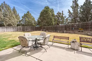 1052 NE Francis Ct, Bend, OR 97701 - Photo 30