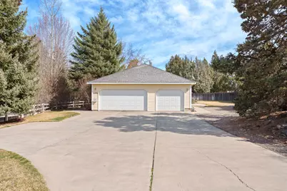 1052 NE Francis Court, Bend, OR 97701 - Photo 1