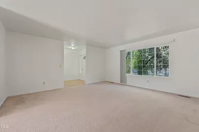 1052 NE Francis Court, Bend, OR 97701 - Photo 6