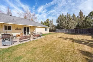 1052 NE Francis Ct, Bend, OR 97701 - Photo 26