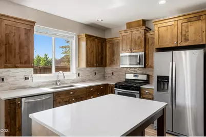 3076 SW Black Butte Lane, Redmond, OR 97756 - Photo 14