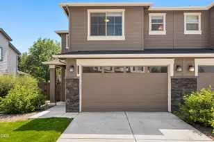 3076 SW Black Butte Ln, Redmond, OR 97756 - Photo 2
