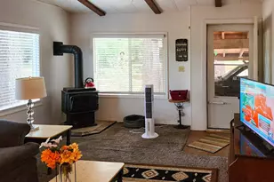 350 Hamilton Ave, Cave Junction, OR 97523 - Photo 4