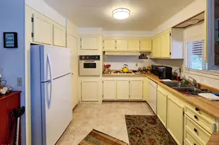 350 Hamilton Ave, Cave Junction, OR 97523 - Photo 10