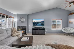 2545 NE 7th Ln, Redmond, OR 97756 - Photo 6