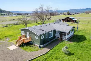 533 Chateau Dr, Eagle Point, OR 97524 - Photo 26