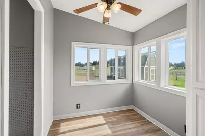 533 Chateau Drive, Eagle Point, OR 97524 - Photo 12