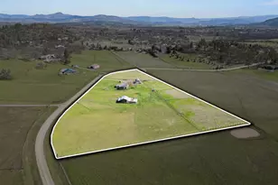 533 Chateau Dr, Eagle Point, OR 97524 - Photo 46