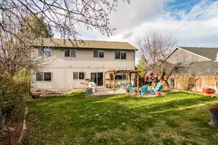 3728 SW Reindeer Ave, Redmond, OR 97756 - Photo 32