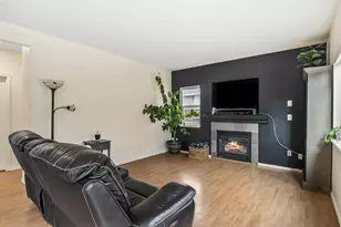 3728 SW Reindeer Ave, Redmond, OR 97756 - Photo 16