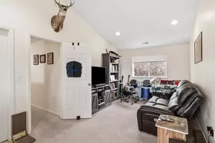 3728 SW Reindeer Ave, Redmond, OR 97756 - Photo 24