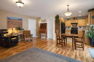 412 N Desert Rose Loop, Sisters, OR 97759 - Photo 4