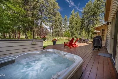 60749 Golf Village Loop, Bend, OR 97702 - Photo 12