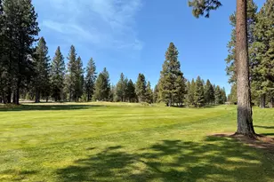 60749 Golf Village Loop, Bend, OR 97702 - Photo 18