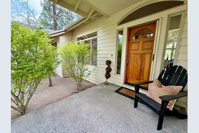 60749 Golf Village Loop, Bend, OR 97702 - Photo 18