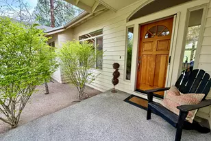 60749 Golf Village Loop, Bend, OR 97702 - Photo 18