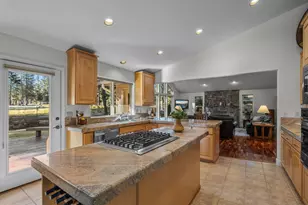 60749 Golf Village Loop, Bend, OR 97702 - Photo 22