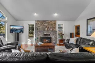 60749 Golf Village Loop, Bend, OR 97702 - Photo 22