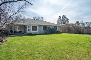 125 Freshwater Dr, Phoenix, OR 97535 - Photo 20