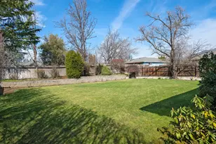 125 Freshwater Dr, Phoenix, OR 97535 - Photo 22