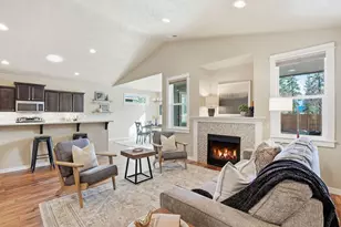 1255 W McKinney Butte Rd, Sisters, OR 97759 - Photo 2