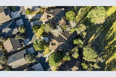 3076 NW Clubhouse Drive, Bend, OR 97703 - Photo 54