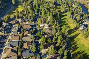 3076 NW Clubhouse Dr, Bend, OR 97703 - Photo 56