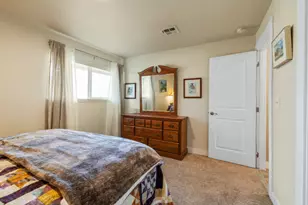 10055 Westbrook Dr, Klamath Falls, OR 97603 - Photo 12