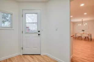 1033 SE Laurelwood Pl, Bend, OR 97702 - Photo 26