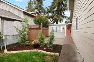 1088 E Park St, Grants Pass, OR 97527 - Photo 6