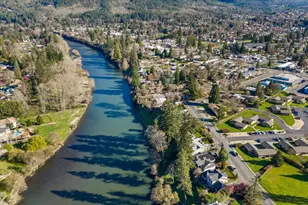 1088 E Park St, Grants Pass, OR 97527 - Photo 44