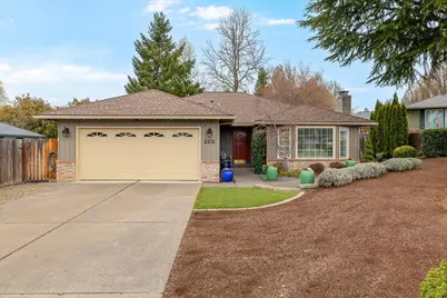 2213 Westfall Circle, Medford, OR 97504 - Photo 1