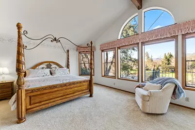 1352 E Park Street, Grants Pass, OR 97527 - Photo 26